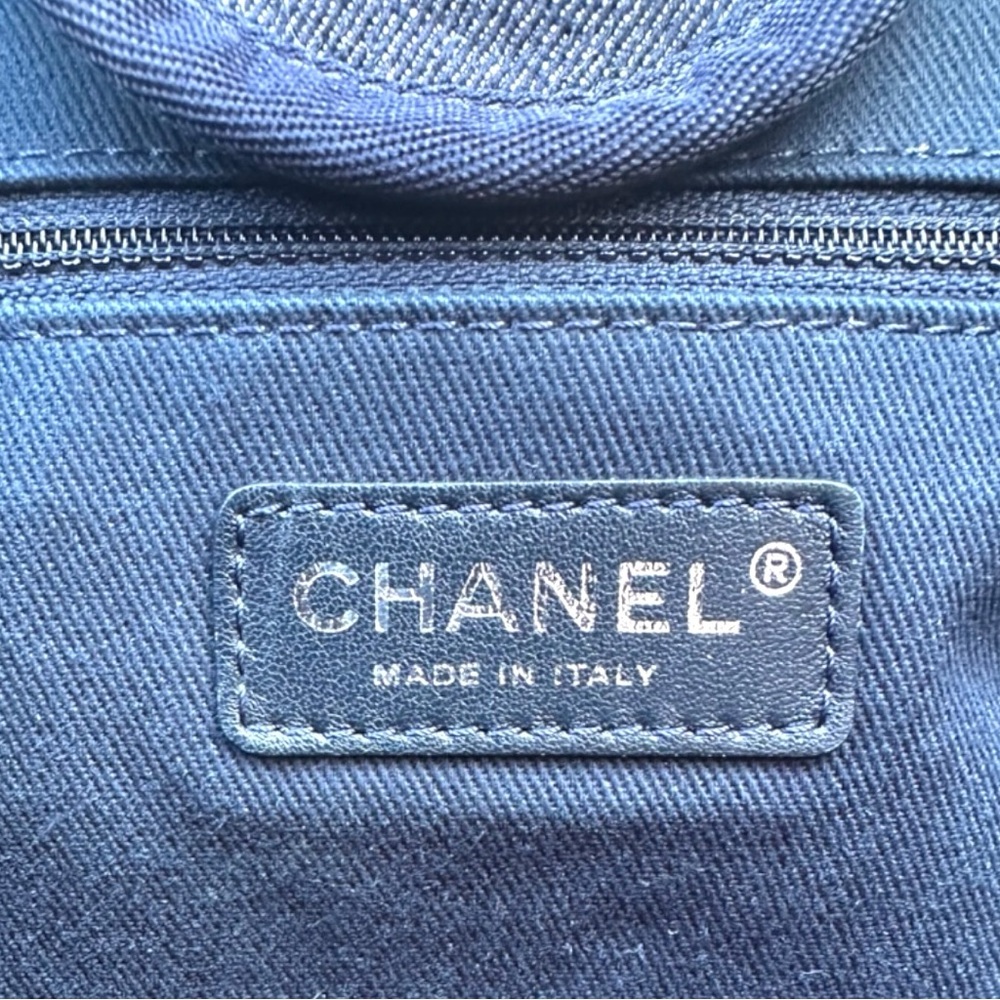 CHANEL Denim Tote handbag - Picture 6 of 7